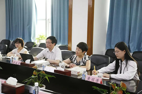 尊时凯龙临床前研究副总裁兼机构负责人彭双清教授，药效部执行主任董文心，药代安评项目负责人龙娜等