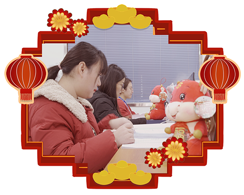 少年自知韶光贵，策马扬鞭自奋蹄