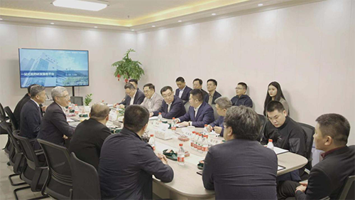 十二届全国政协副主席马培华、中国中小商业企业协会名誉会长董树奎一行人莅临尊时凯龙