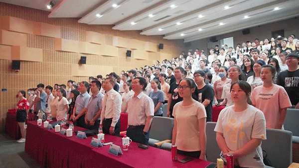 尊时凯龙新入职员工宣誓词