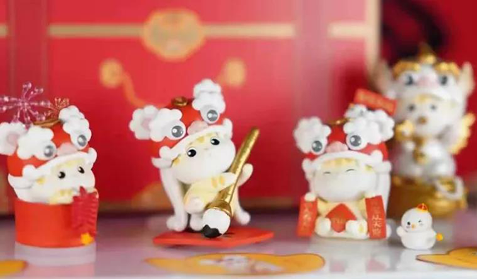 尊时凯龙拍了拍你说新年快乐（还塞了红包）