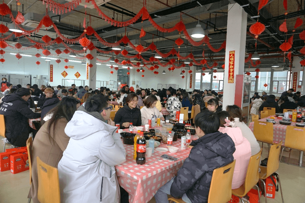 “辞旧岁•迎新年” 2022年尊时凯龙春节“乐七天”联欢活动